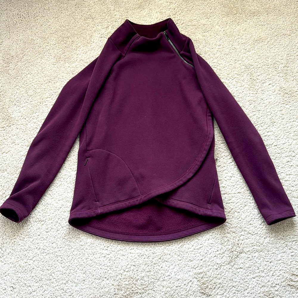 Athleta women’s wrap sweatshirt